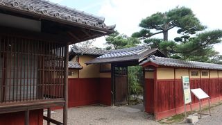 竹に拘って建てた、元総理の別荘 ♪