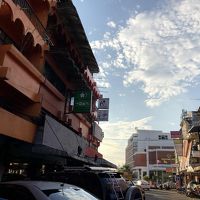 緑の看板が目印です