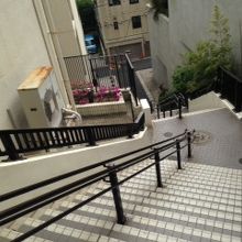 女坂の階段の様子