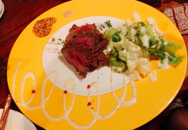 お肉メインの居酒屋