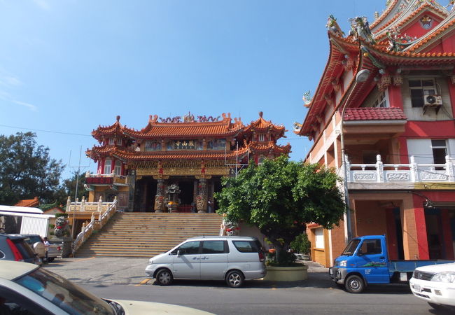 旗津七柱鳳山寺