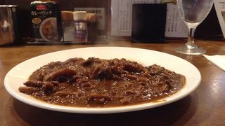 老舗のカレー屋さん