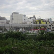 この碑が建てられた時代、この風景は全く異なっていたでしょう。