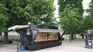 PAULがチュイルリー公園に♪