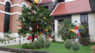 中心部にある教会です