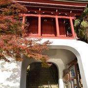 中華風の楼門