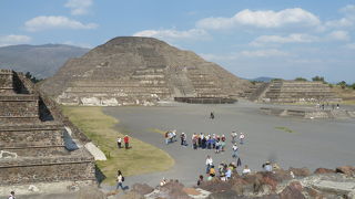 遺跡を一望できます