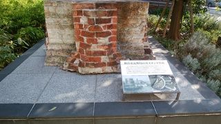 館内だけでなく中庭にも見所が