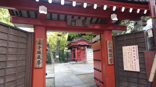 ひっそりとした空間