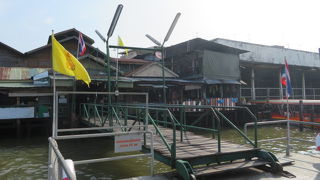 チャオプラヤー川ーの渡し船乗り場