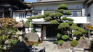 箱庭のような境内でした