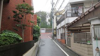 白銀公園のすぐ下。