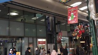 川崎東口のアーケード街