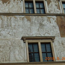 内壁に描かれたスグラフィット