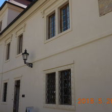 小さな入口で分かりにくい