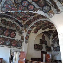 ２階の天井の紋章