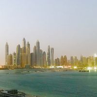 マリーナの高層ビル群は世界トップレベルでベランダからこの景色