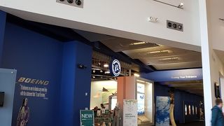 組み立て工場が見学できます