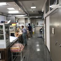 2階フロント全景