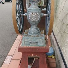 外観の様子です。駐車場も完備されています。