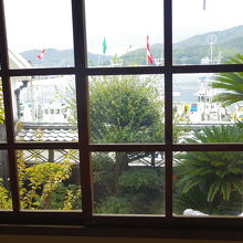 2階から見える船