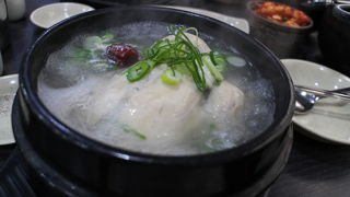 美味しいローカル参鶏湯！韓方長寿参鶏湯