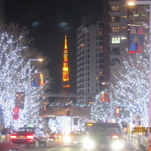 けやき坂通りの上から見た東京タワー