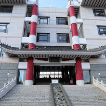 大きな建物なので遠くからも見えます