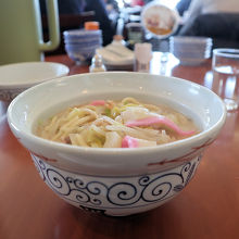 普通のちゃんぽんより少量の蓋付きちゃんぽん