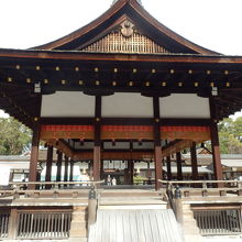 下鴨神社境内二ある舞殿