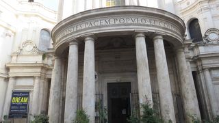 気持ちが和む教会・・・