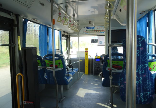 コーンケン市内とバスターミナルを結ぶ便利なバス