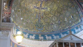 天井のモザイクは・・・