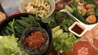 やさしい味の北タイ料理が食べられます
