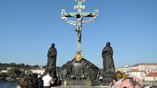 カレル橋の中で最古の彫刻