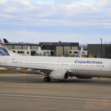 ユナイテッド航空の塗装に似たB737-800