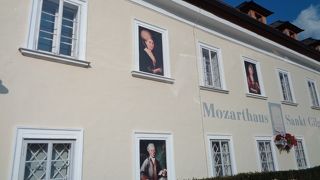 きれいな建物です。