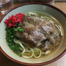 カウンターにティッシュが用意されているのも嬉しいポイント