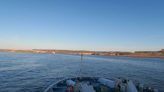 サンジュリアンからゴゾ島に行くときに、222番の路線バスに乗り、チェルケイアからゴゾフェリーに乗りました。