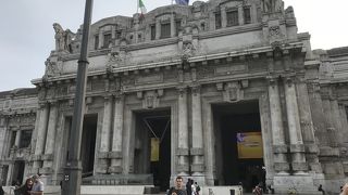 駅舎がすごい！ミラノ中央駅