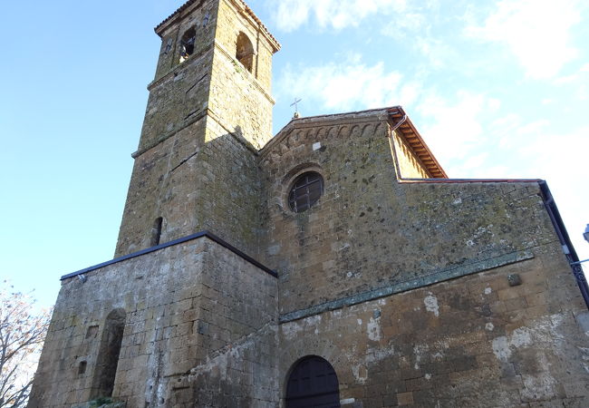 フレスコ画の教会