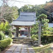 勝楽寺山門