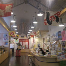 結構奥行きのある案内所です