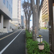 随所に、”出世街道”の表記が見られますが、普通の道路です