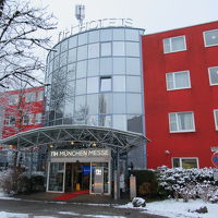 朝、雪になりました。今年の初雪はミュンヘンです。