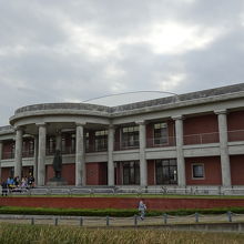 立派な建物です