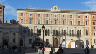 青いポストは・・・