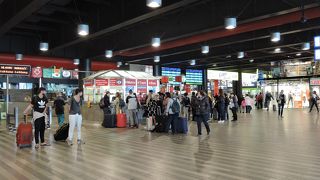 シニアパスや回数券が買えるインフォメーションセンターがあります