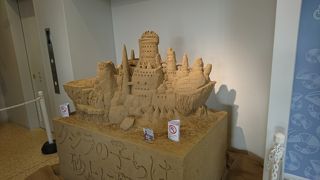 リフト近くの綺麗な土産物屋さん