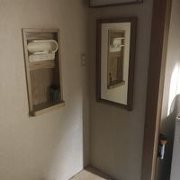 鏡台に椅子なし